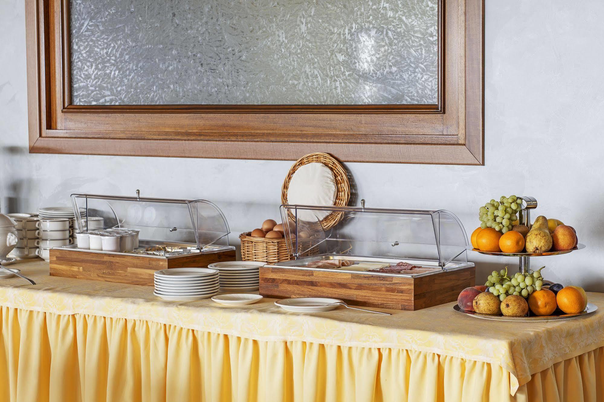 Tre Laghi Hotel Nebbiuno Εξωτερικό φωτογραφία